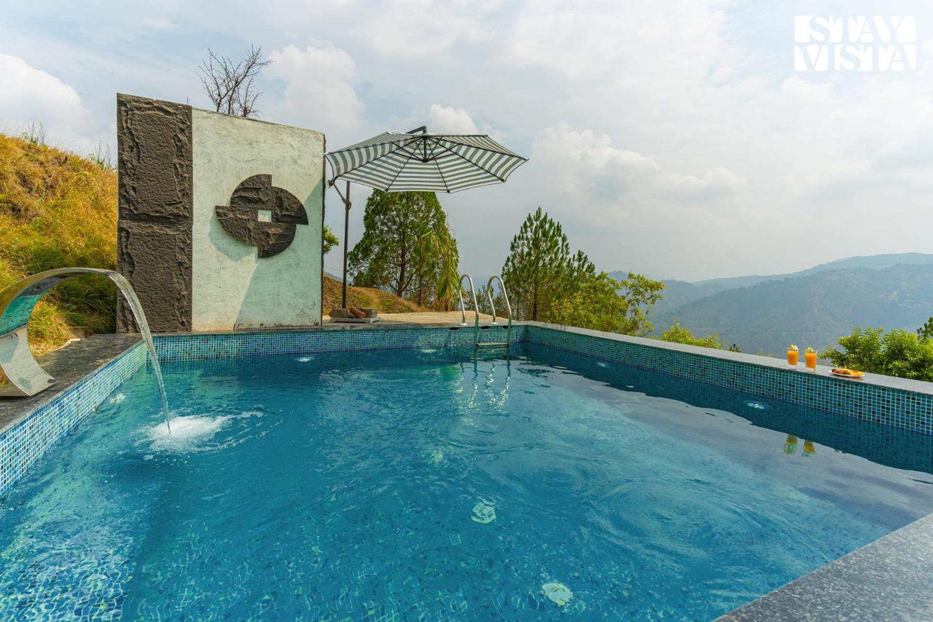 Stayvista At Luna Nova With Outdoor Pool - ラニケート エクステリア 写真