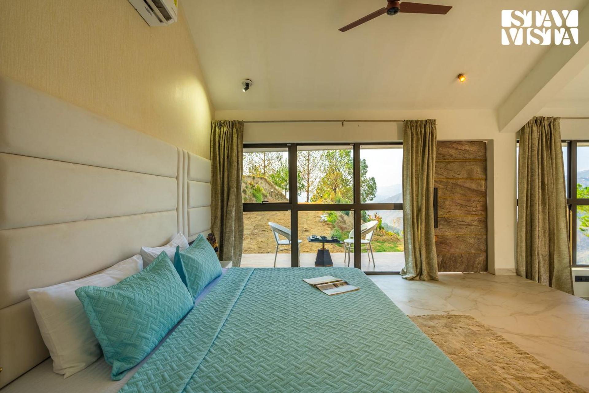 Stayvista At Luna Nova With Outdoor Pool - ラニケート エクステリア 写真