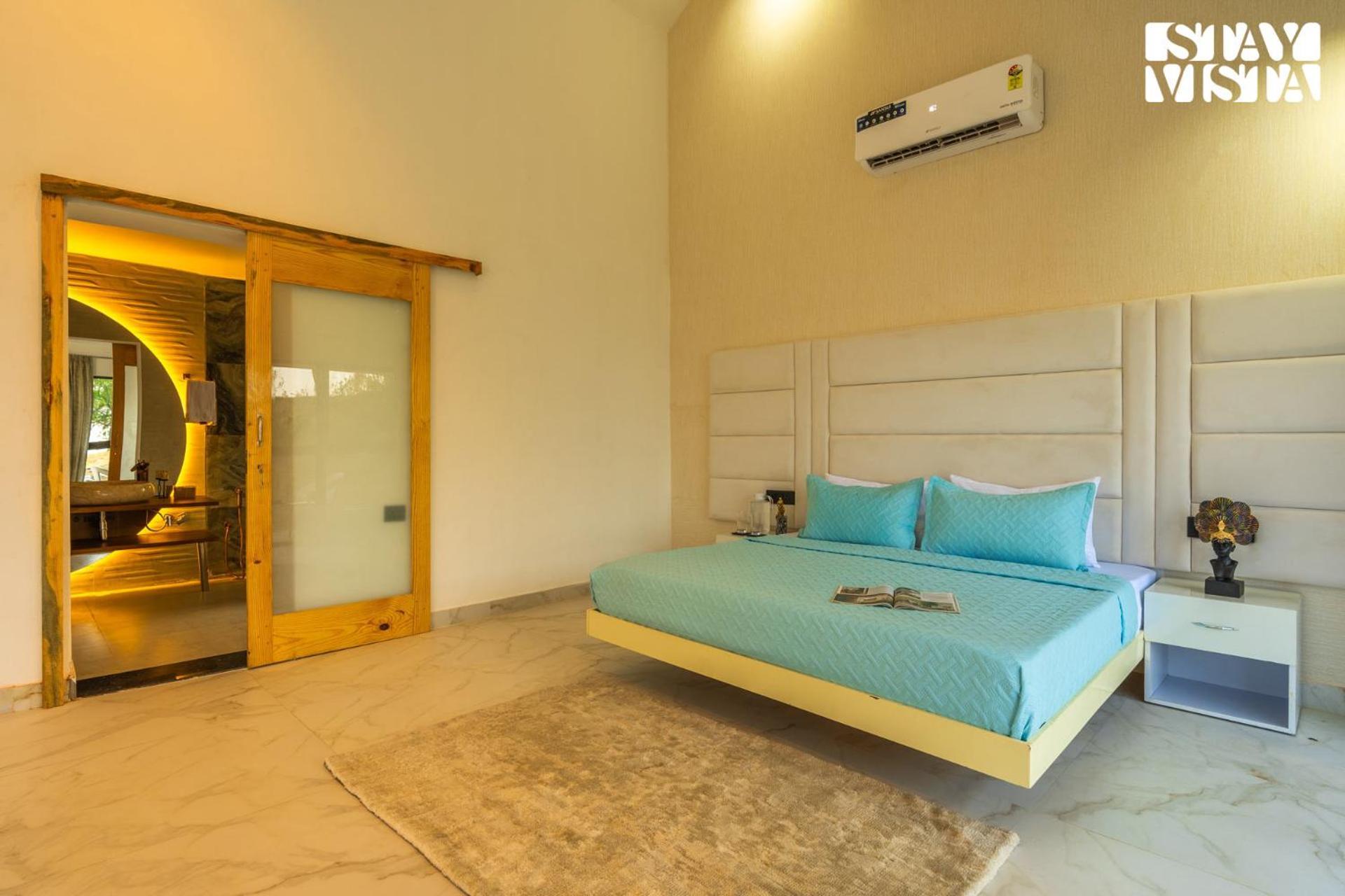 Stayvista At Luna Nova With Outdoor Pool - ラニケート エクステリア 写真